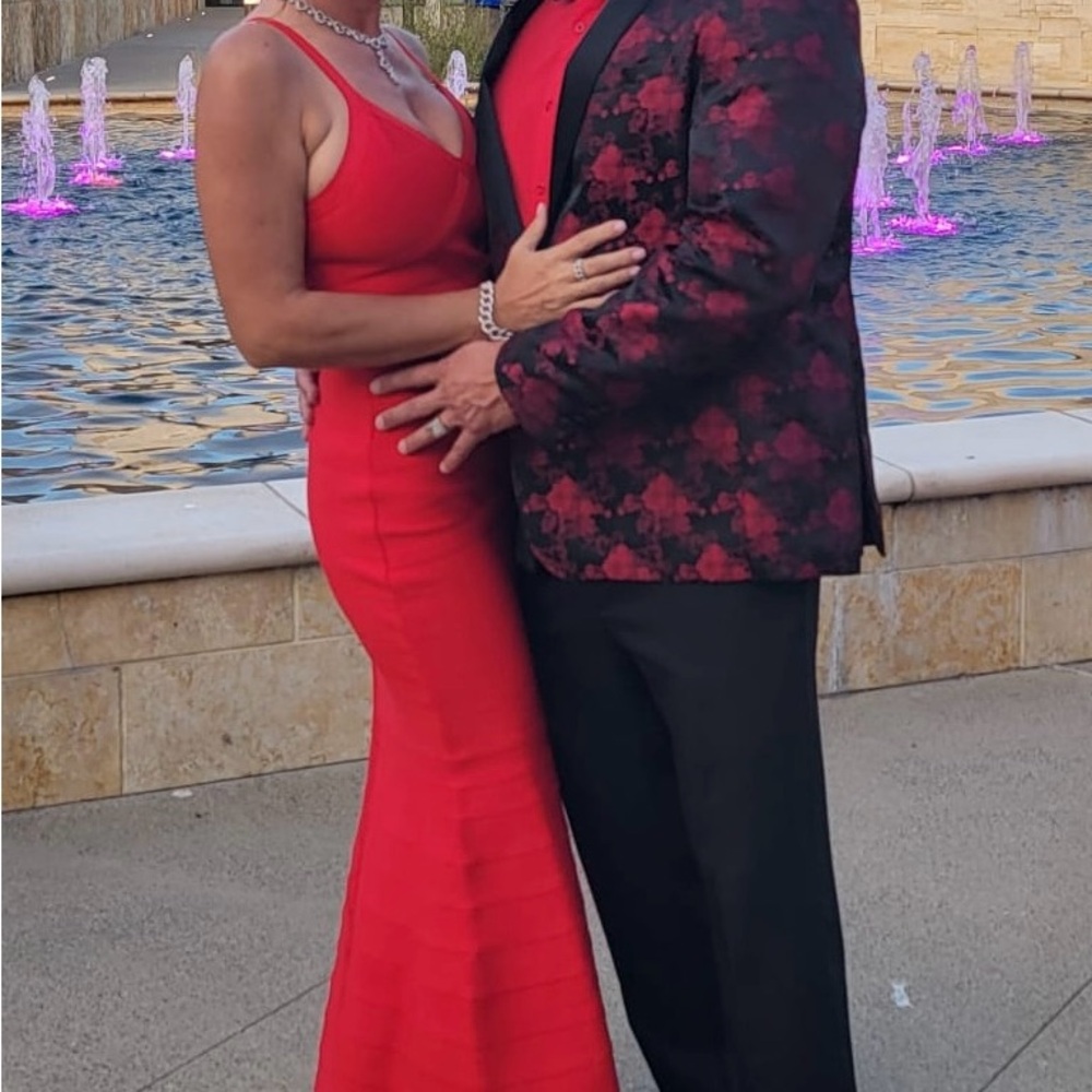 Elegant Red Bodycon Maxi Dress